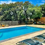 Independent Garden Pool & *
