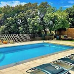 Independent Garden Pool &