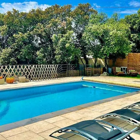 Independent Garden Pool & *
