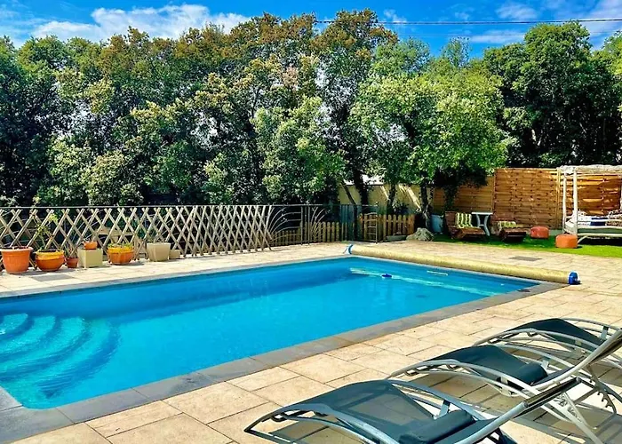 Independent Garden Pool & *